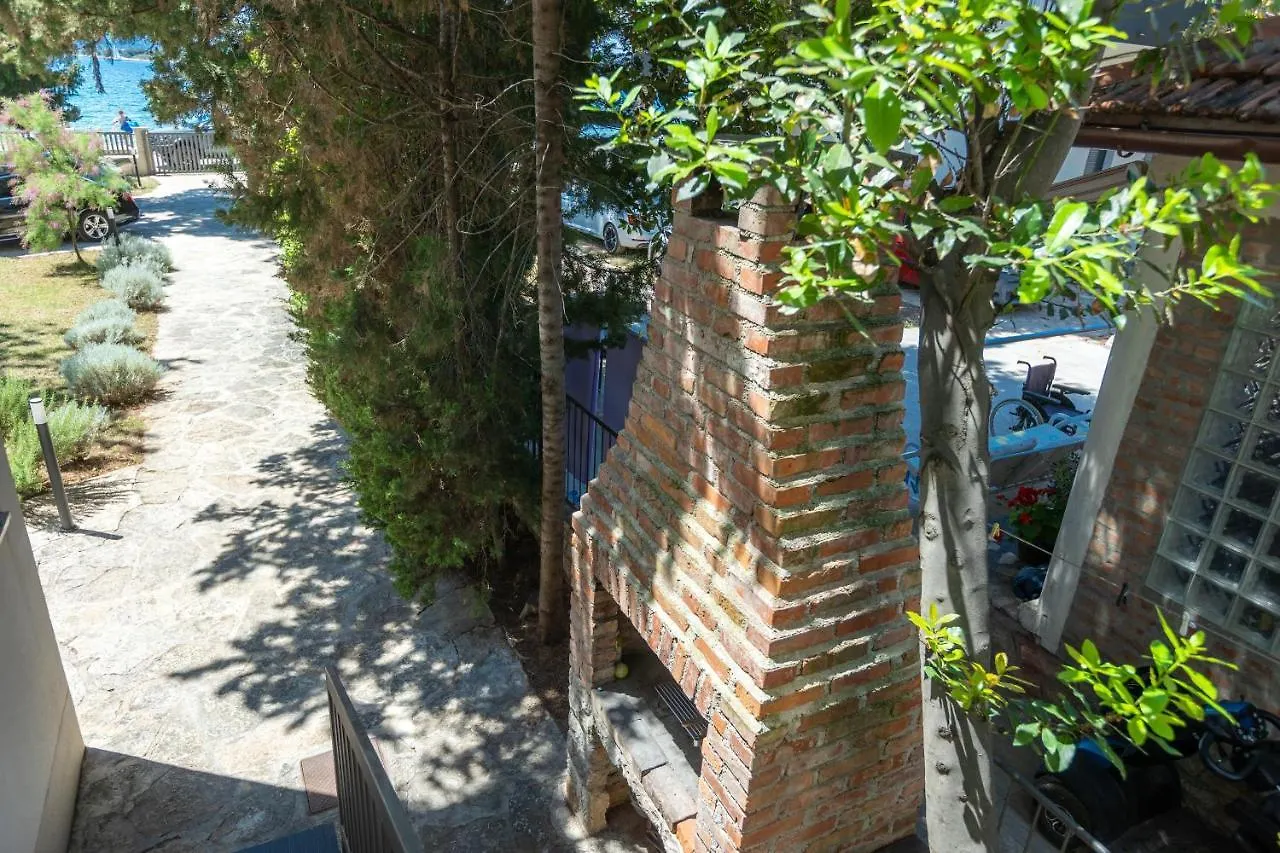 Sea Sound Apartments Rea Sveti Filip i Jakov
