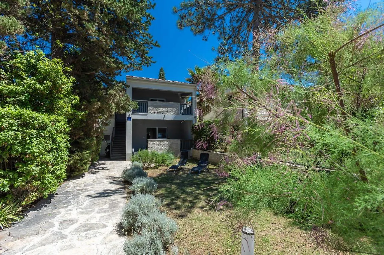 Sea Sound Apartments Rea Sveti Filip i Jakov