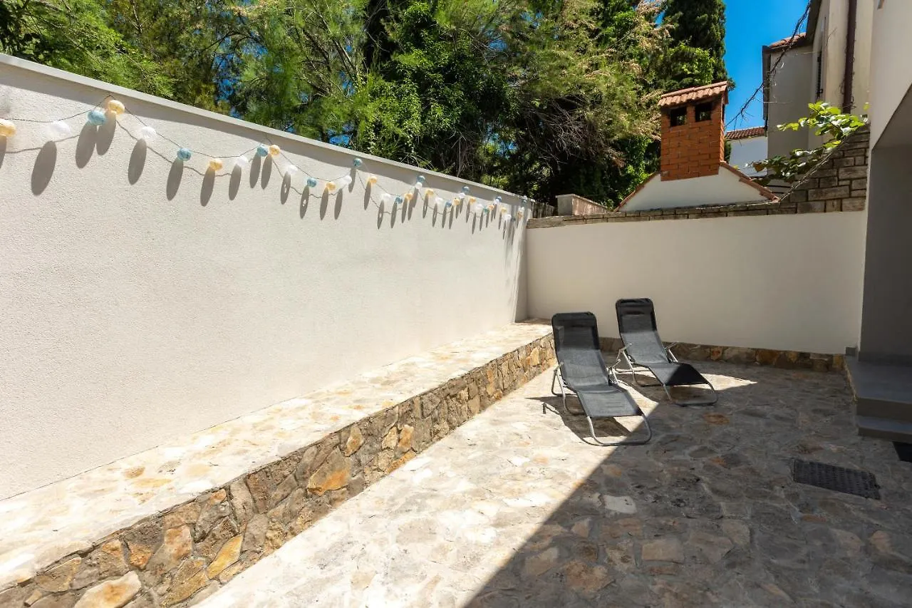 Sea Sound Apartments Rea Sveti Filip i Jakov 0*,