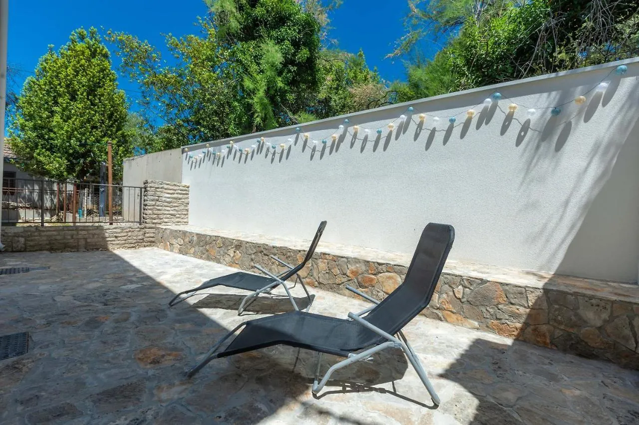 Sea Sound Apartments Rea Sveti Filip i Jakov