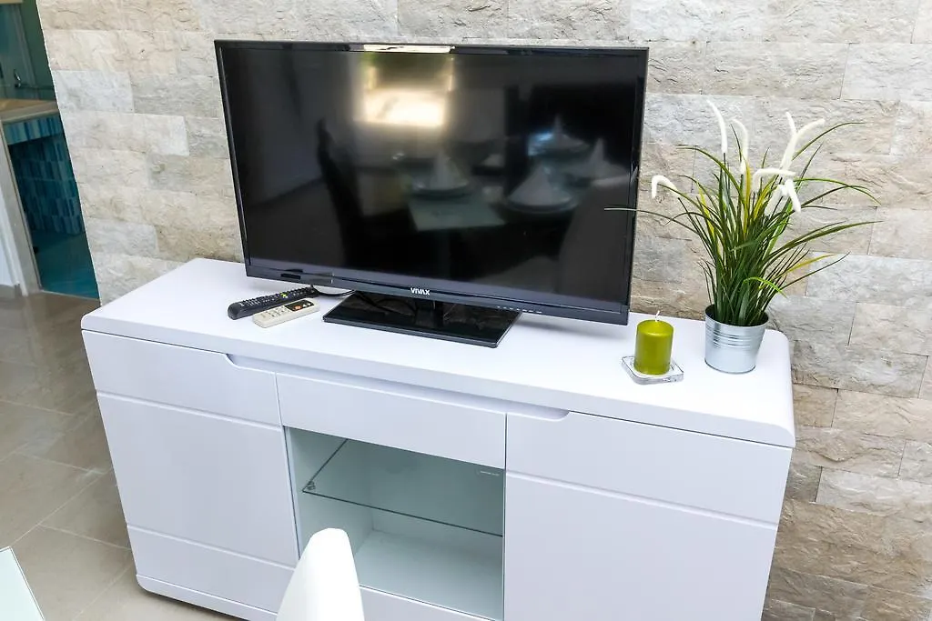 Sea Sound Apartments Rea Sveti Filip i Jakov