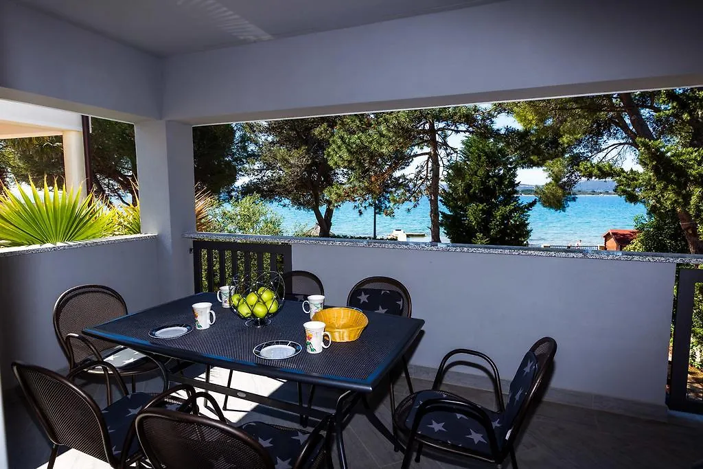 Sea Sound Apartments Rea Sveti Filip i Jakov 0*,